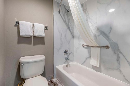SureStay Plus by Best Western Louisville Airport Expo - image 10