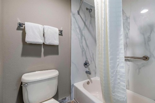 SureStay Plus by Best Western Louisville Airport Expo - image 19