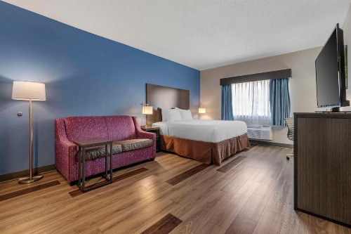 SureStay Plus by Best Western Louisville Airport Expo - image 4