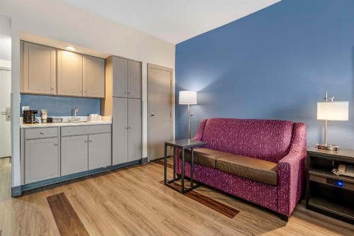 SureStay Plus by Best Western Louisville Airport Expo - image 7