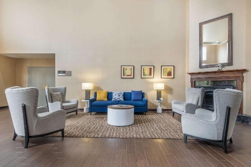 Comfort Suites Airport Louisville - image 35
