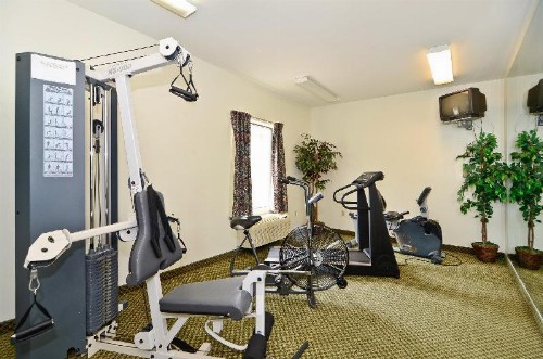 Americas Best Value Inn Louisville - image 9