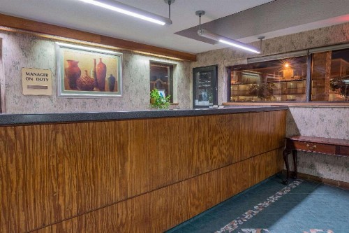 Days Inn by Wyndham Hurstbourne - image 3