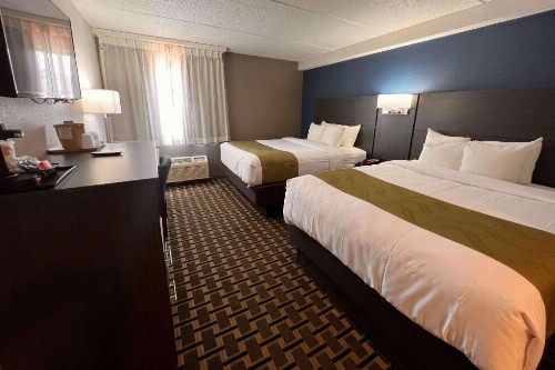 Days Inn by Wyndham Hurstbourne - image 36