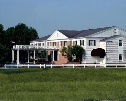 Breckinridge Inn - image 1