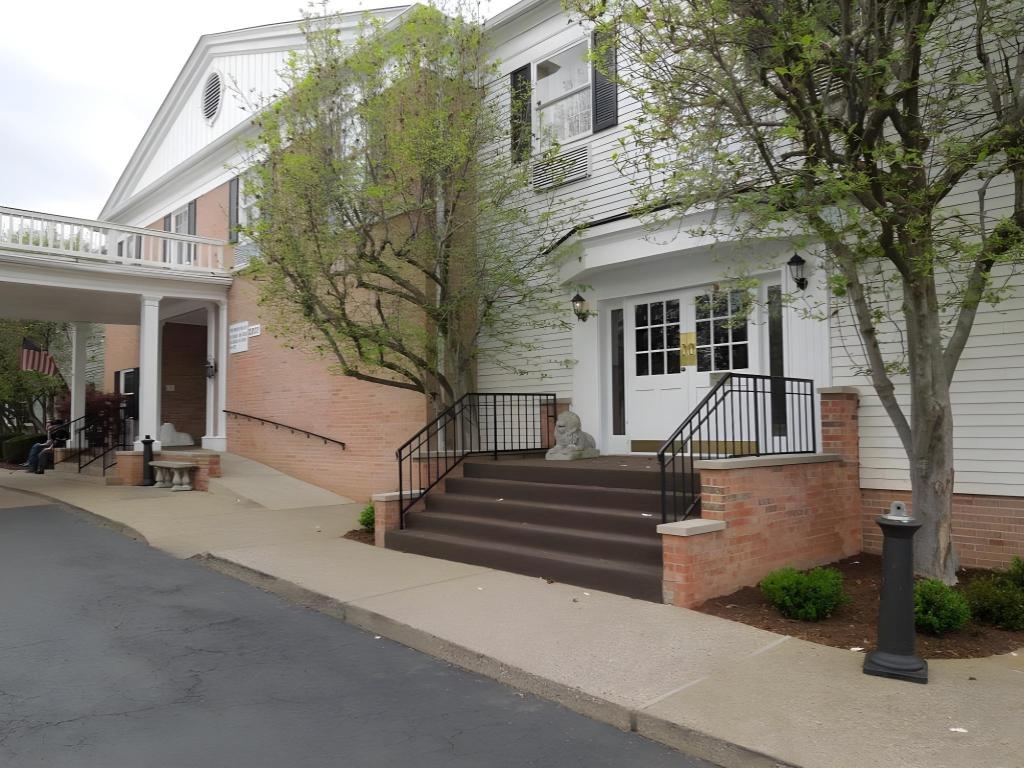 Breckinridge Inn - image 5