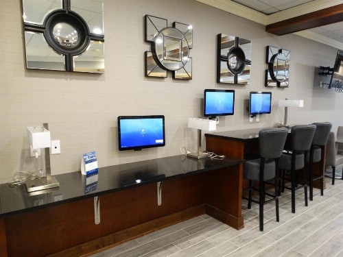 Best Western Premier Airport/Expo Center Hotel - image 26