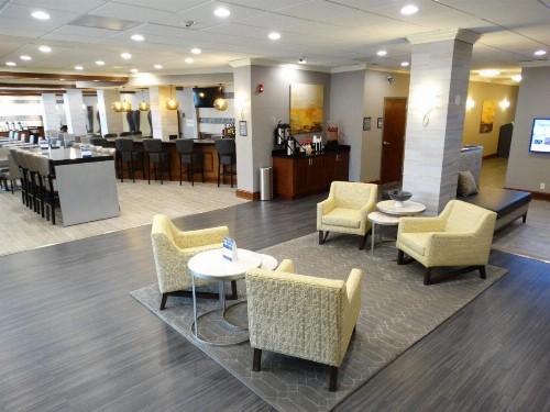 Best Western Premier Airport/Expo Center Hotel - image 30