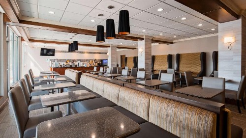 Best Western Premier Airport/Expo Center Hotel - image 33