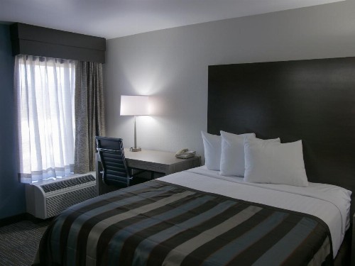 Wingate by Wyndham Louisville Airport Expo Center - image 11
