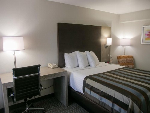 Wingate by Wyndham Louisville Airport Expo Center - image 14