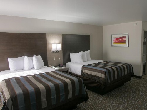 Wingate by Wyndham Louisville Airport Expo Center - image 19