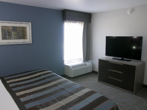 Wingate by Wyndham Louisville Airport Expo Center - image 23