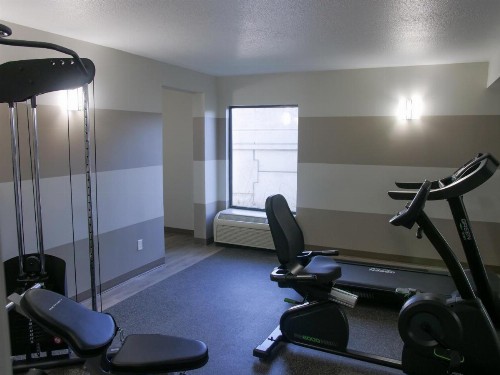 Wingate by Wyndham Louisville Airport Expo Center - image 31