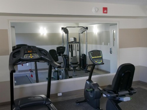 Wingate by Wyndham Louisville Airport Expo Center - image 32