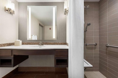 Hilton Garden Inn Louisville Downtown - image 18