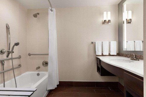 Hilton Garden Inn Louisville Downtown - image 19