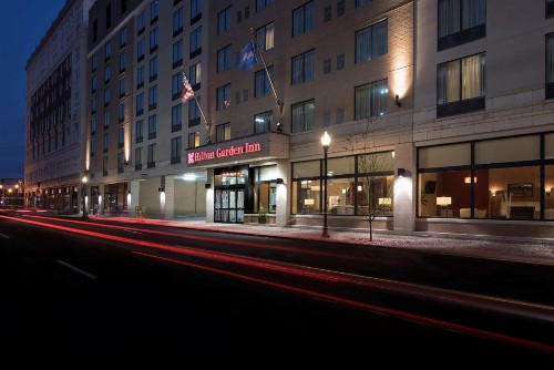 Hilton Garden Inn Louisville Downtown - image 3
