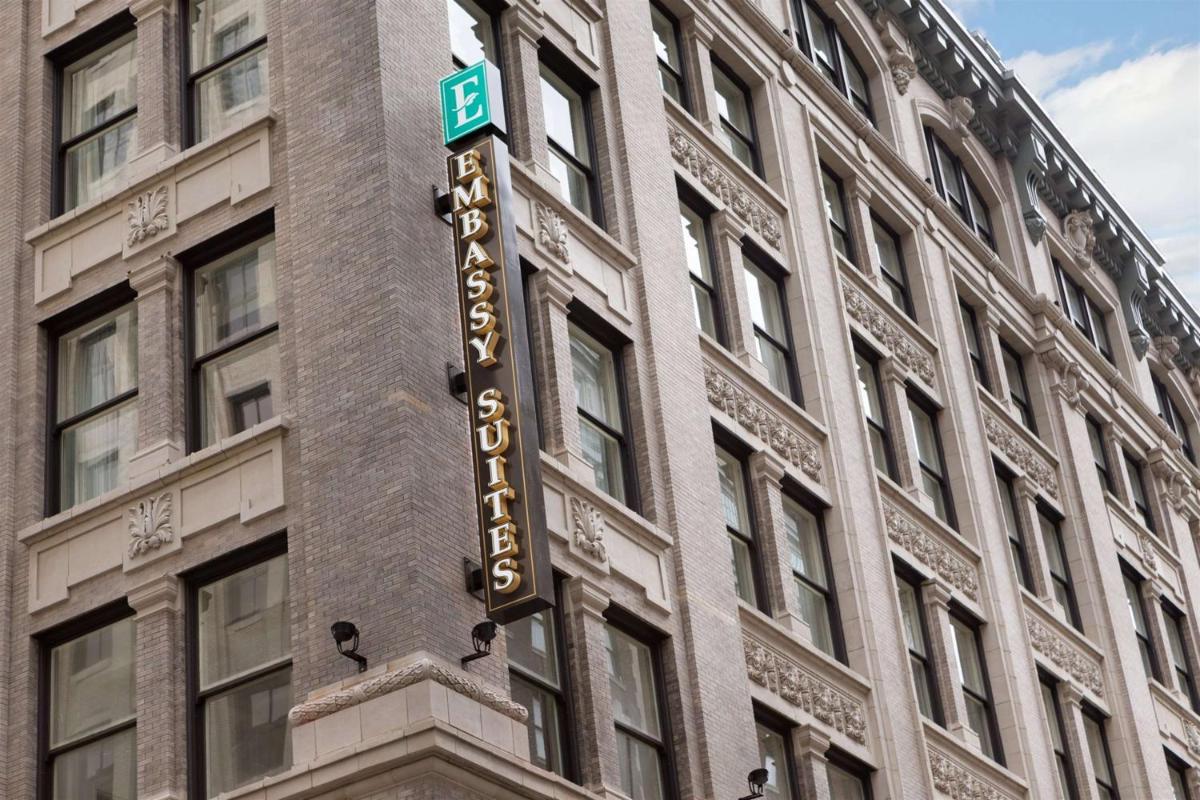 Embassy Suites Louisville Downtown - main image