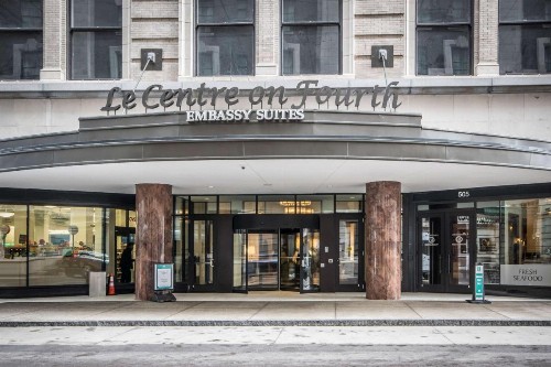 Embassy Suites Louisville Downtown - image 13