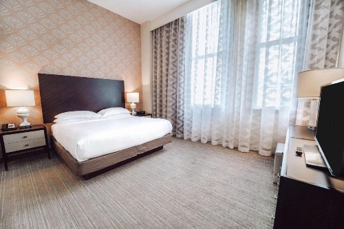 Embassy Suites Louisville Downtown - image 16