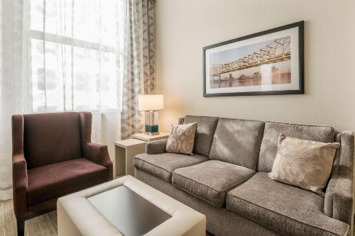Embassy Suites Louisville Downtown - image 18