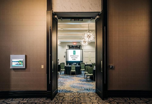 Embassy Suites Louisville Downtown - image 21
