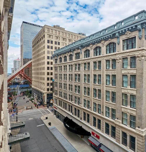 Embassy Suites Louisville Downtown - image 25