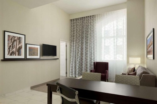 Embassy Suites Louisville Downtown - image 26