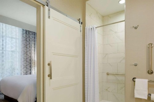 Embassy Suites Louisville Downtown - image 48