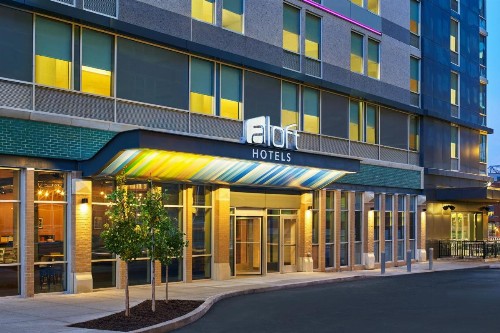 Aloft Louisville Downtown - image 11