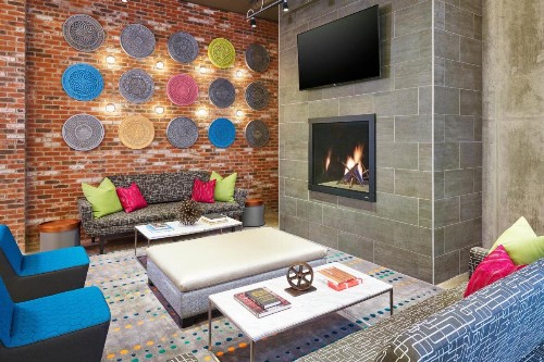 Aloft Louisville Downtown - image 13