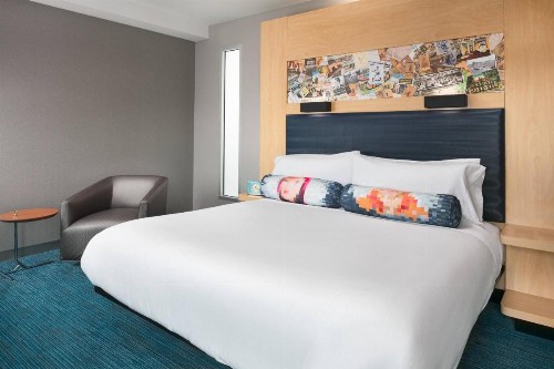 Aloft Louisville Downtown - image 23