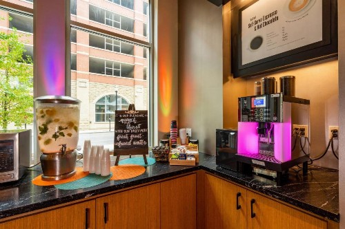 Aloft Louisville Downtown - image 35