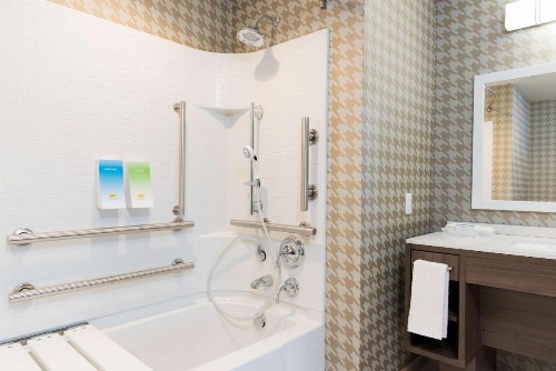 Home2 Suites by Hilton Louisville Downtown NuLu - image 10