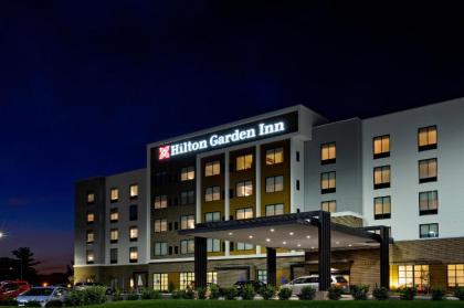 Hilton Garden Inn Louisville Mall Of St. Matthews - image 2