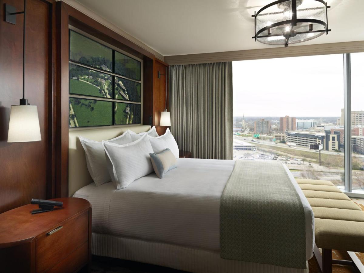 Omni Louisville Hotel - image 2