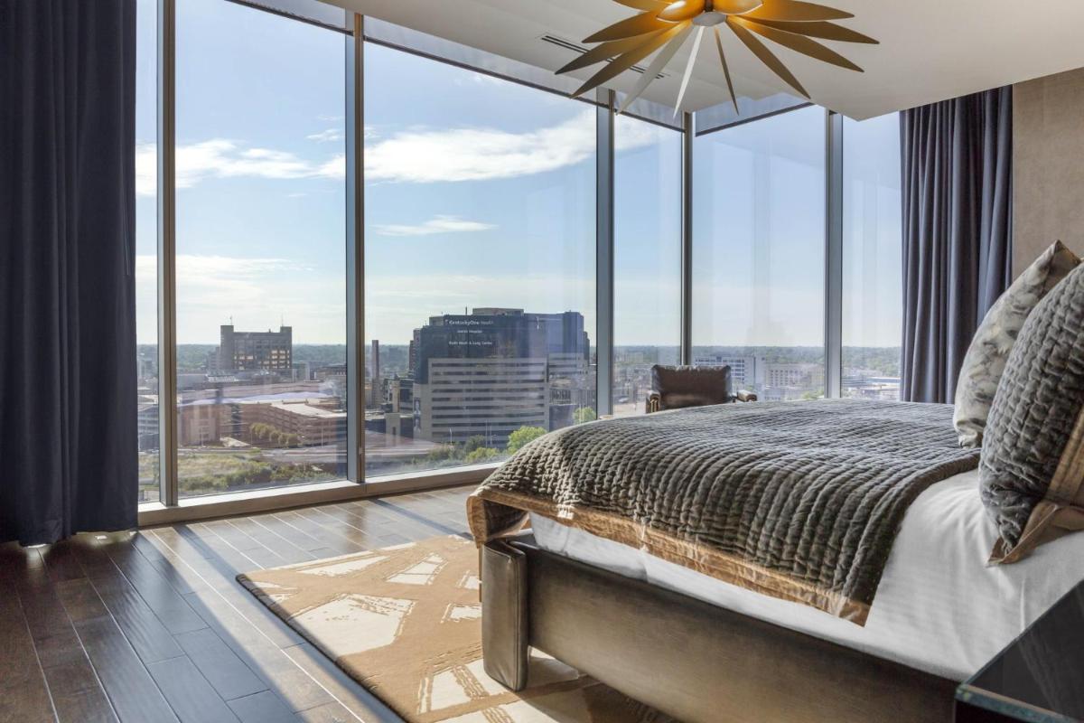 Omni Louisville Hotel - image 4