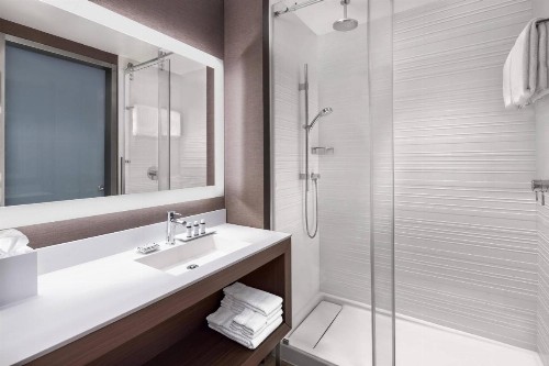 AC Hotel by Marriott Louisville Downtown - image 33