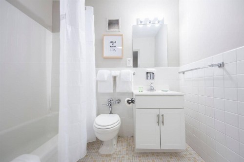 Abode Downtown Louisville - 4th St Live - image 9