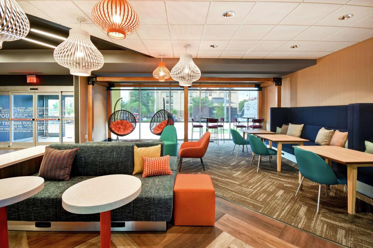 Tru By Hilton Louisville Airport - image 4