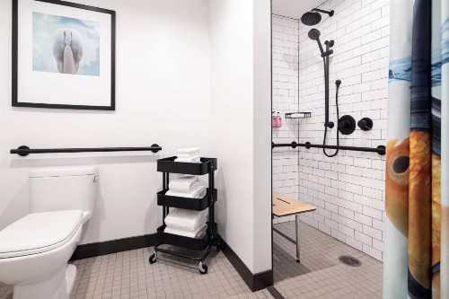 Moxy Louisville Downtown - image 22