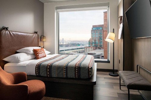 Moxy Louisville Downtown - image 5