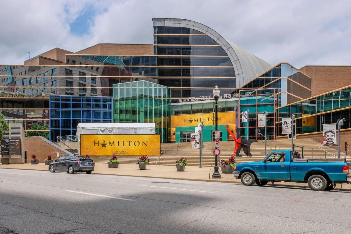 Modern Louisville Flat in Downtown - image 7