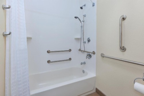 Candlewood Suites Louisville - NE Downtown Area - image 15