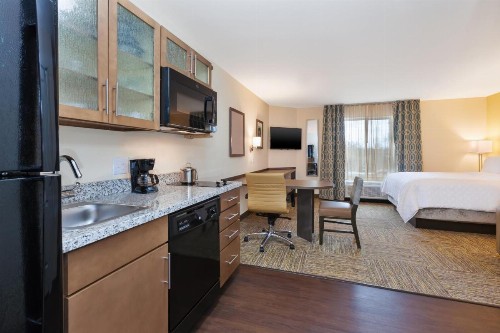 Candlewood Suites Louisville - NE Downtown Area - image 17