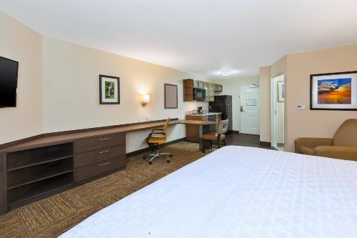 Candlewood Suites Louisville - NE Downtown Area - image 32