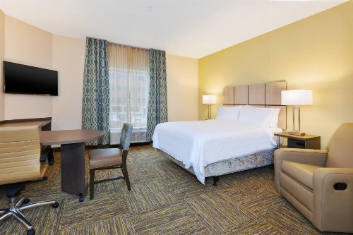 Candlewood Suites Louisville - NE Downtown Area - image 40