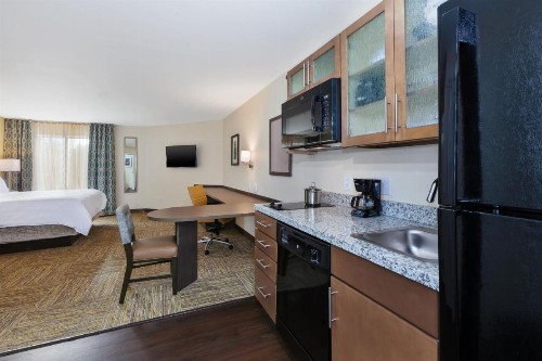 Candlewood Suites Louisville - NE Downtown Area - image 6