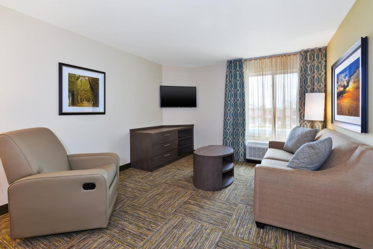 Candlewood Suites Louisville - NE Downtown Area - image 7